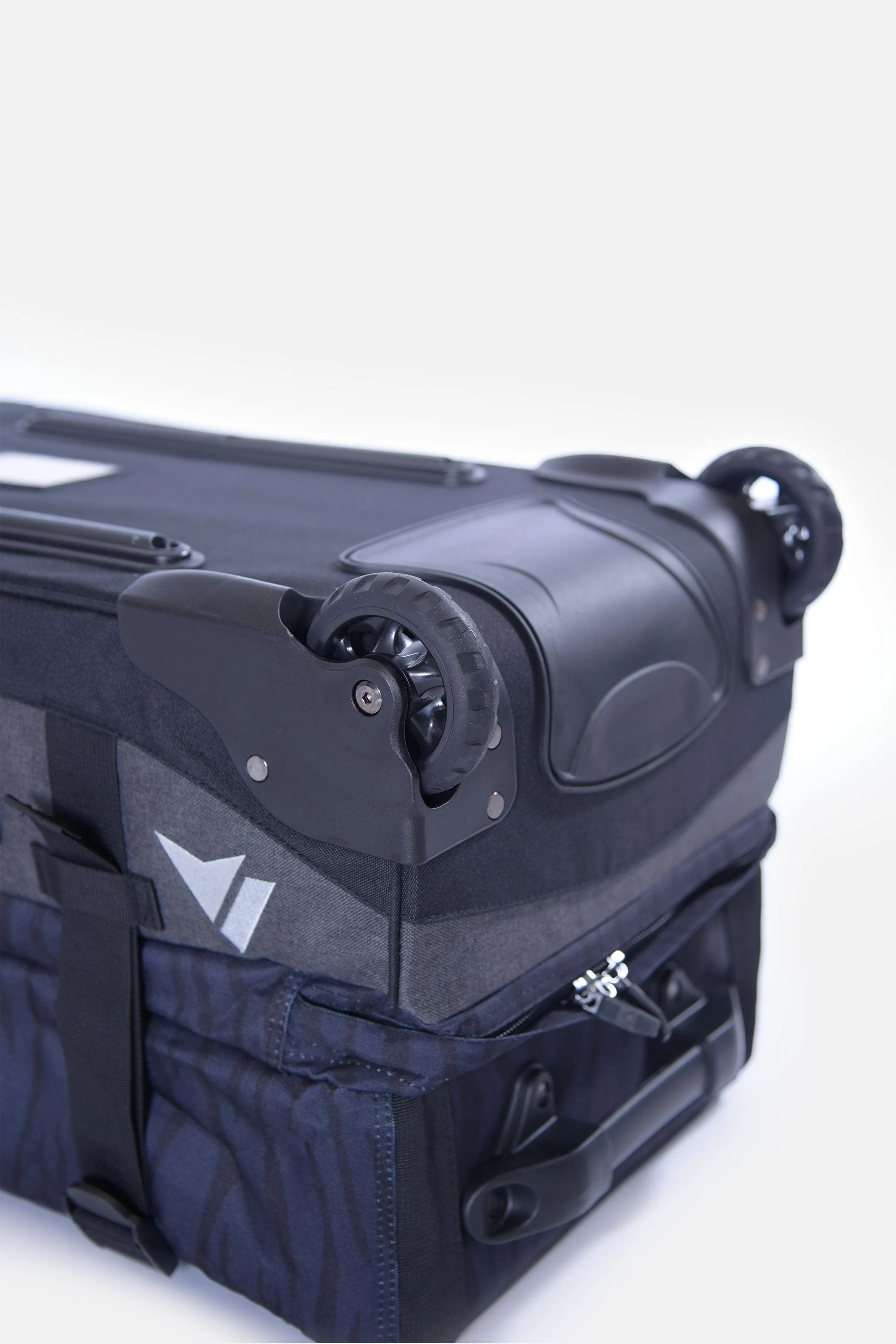 Surfanic Maxim 2.0 70L Roller Bag - Tiger Night